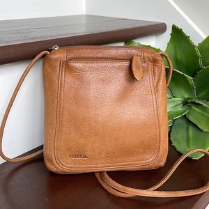 Fossil genuine leather Crossbody shoulder bag handbag purse tan